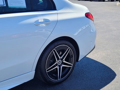 Used 2023 Mercedes-Benz C 300 4MATIC Sedan image 27