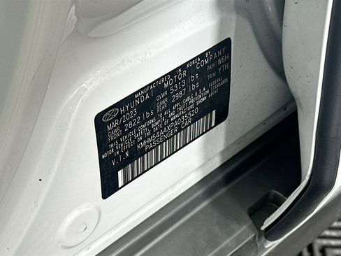 Used 2023 Hyundai Ioniq 6 Limited image 12