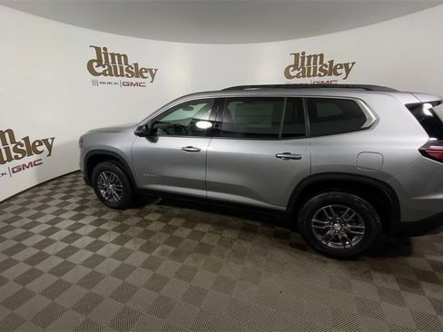 Used 2025 GMC Acadia Elevation w/ Elevation Premium Package image 7