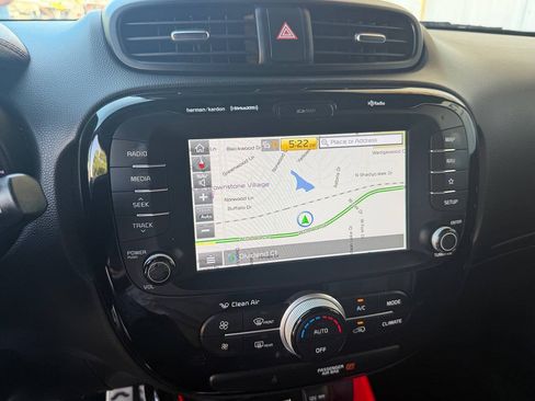 Used 2018 Kia Soul + FWD image 27