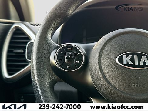 Used 2021 Kia Soul LX image 32