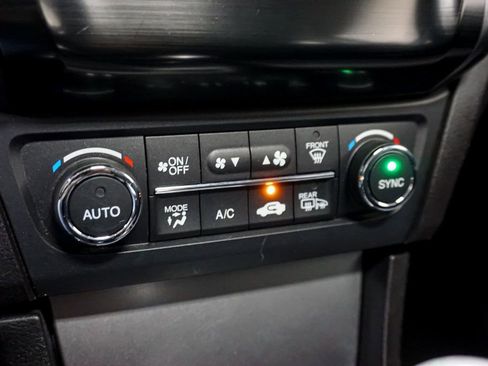 Used 2014 Acura ILX w/ Premium Package image 24