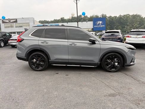 Used 2024 Honda CR-V Sport Touring image 8