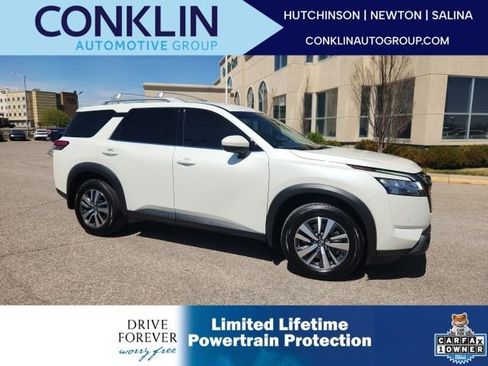 Used 2024 Nissan Pathfinder SL w/ Black Appearance Package AWD/4WD image 1