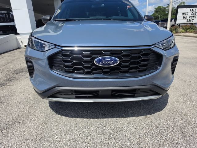 Used 2025 Ford Escape ST-Line w/ Tech Pack #1 FWD image 8