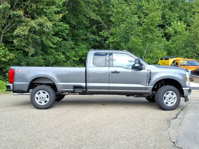 New 2026 Ford F350 XLT w/ FX4 Off-Road Package