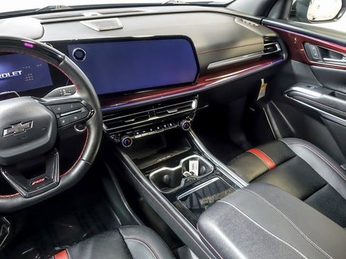 Certified 2024 Chevrolet Traverse RS image 19