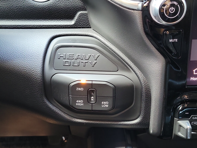 Used 2025 RAM 2500 Laramie AWD/4WD image 20