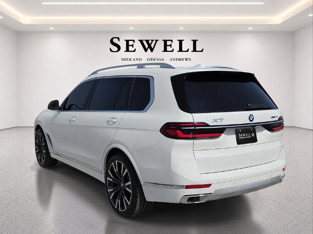 Used 2027 BMW X7 xDrive40i AWD/4WD image 3
