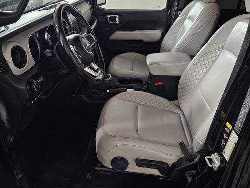 Used 2021 Jeep Wrangler Unlimited Sahara AWD/4WD image 25