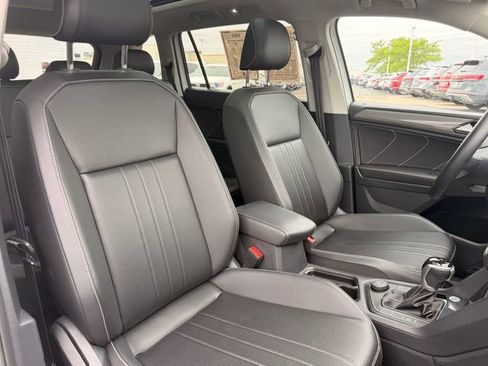 Certified 2024 Volkswagen Tiguan SE AWD/4WD image 24