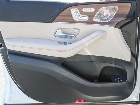 New 2025 Mercedes-Benz GLS 580 4MATIC image 24