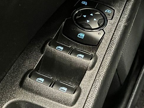 Used 2020 Ford Fusion SE FWD image 14