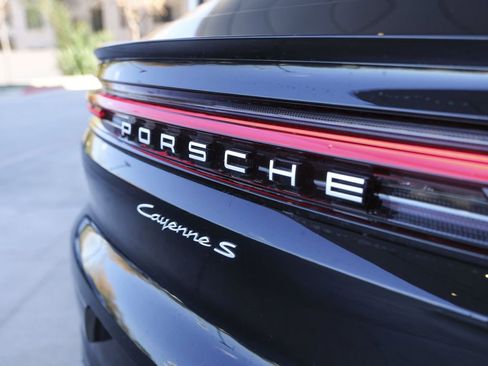 New 2026 Porsche Cayenne S AWD/4WD image 15