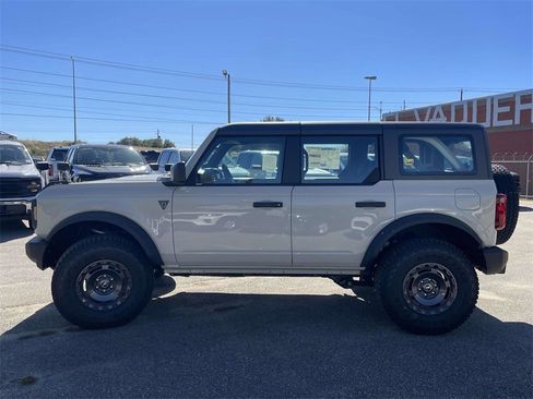 New 2025 Ford Bronco Base w/ Sasquatch Package image 6