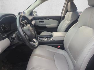 Used 2025 Honda Pilot Touring video 3