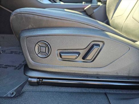 New 2025 Audi Q3 2.0T Premium image 27