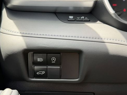 Used 2023 Toyota Highlander XSE AWD/4WD image 29