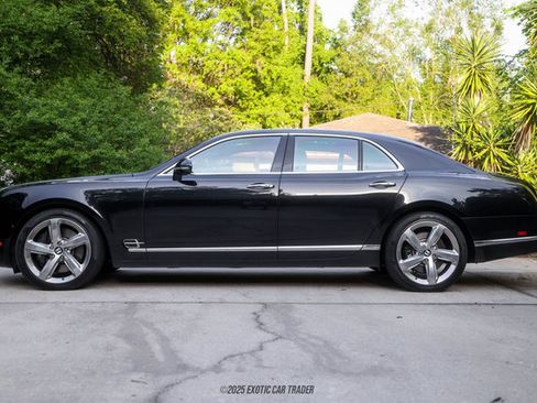 Used 2016 Bentley Mulsanne Speed RWD image 3
