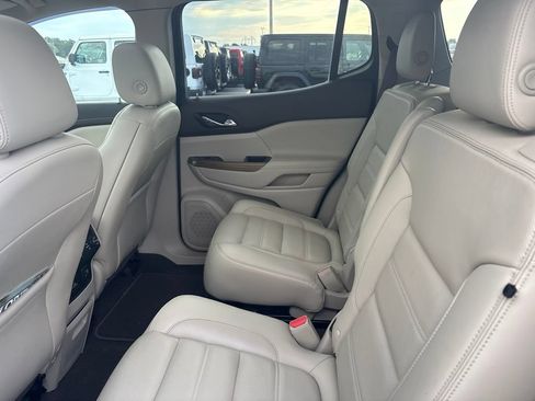 Used 2019 GMC Acadia Denali w/ Technology Package AWD/4WD image 12