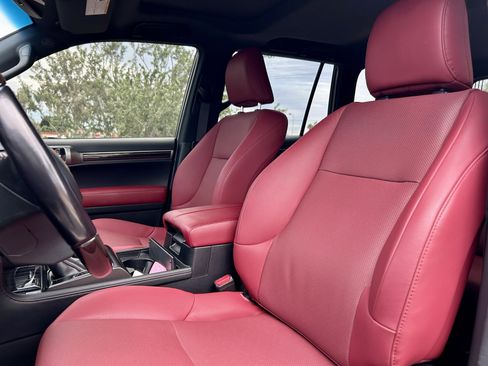 Used 2022 Lexus GX 460 Premium image 13