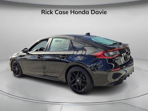 Used 2025 Honda Civic Sport image 8