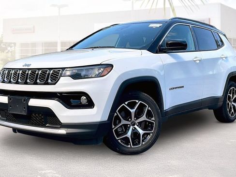 Used 2025 Jeep Compass Limited AWD/4WD image 27