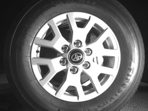 Used 2024 Toyota Tacoma SR5 AWD/4WD image 16