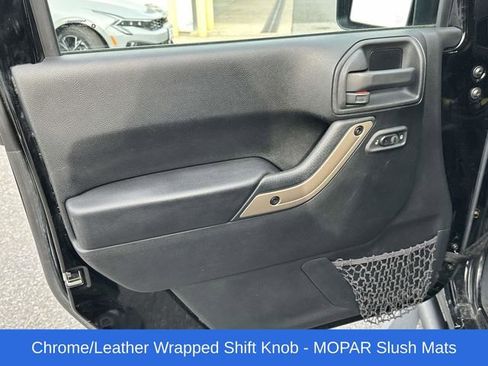 Used 2016 Jeep Wrangler Unlimited Sahara image 15