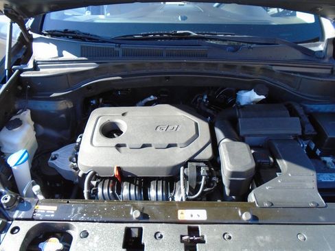 Used 2017 Hyundai Santa Fe Sport image 17