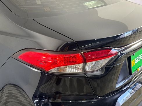 Used 2024 Toyota Corolla LE FWD image 35