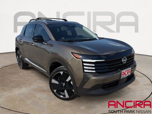 Used 2026 Nissan Kicks SR FWD image 1