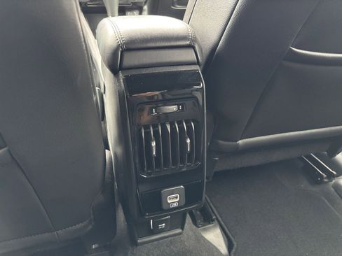 Used 2025 Jeep Compass Limited AWD/4WD image 23