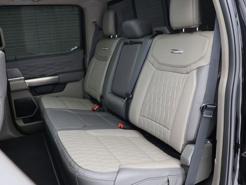 Used 2025 Ford F250 Platinum w/ Platinum Plus Package image 20