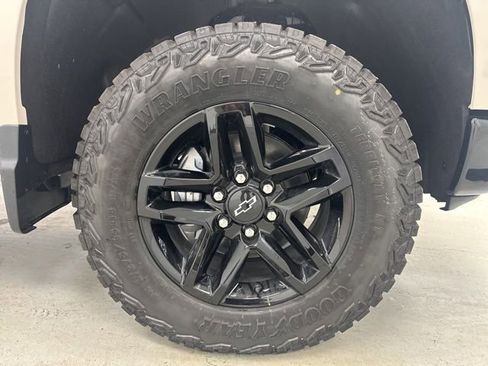 New 2026 Chevrolet Silverado 1500 Custom Trail Boss AWD/4WD image 31