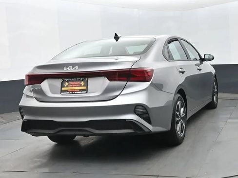 Used 2023 Kia Forte LXS FWD image 8