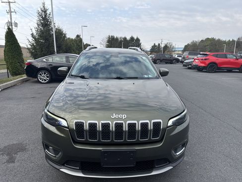 Used 2019 Jeep Cherokee Limited image 3