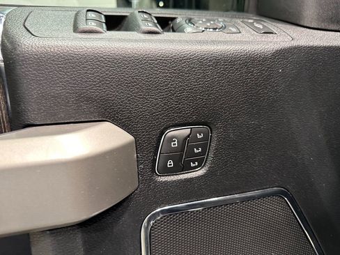 Used 2021 Ford F350 Lariat image 22