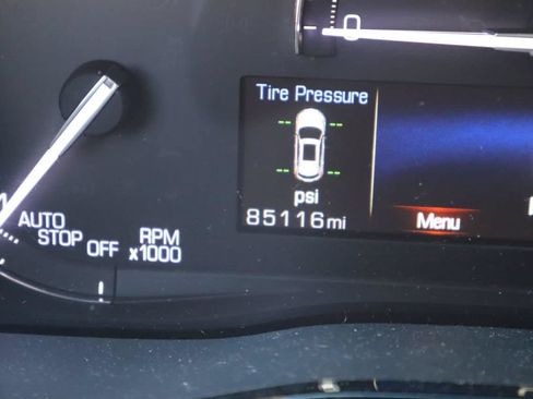 Used 2017 Cadillac XT5 Luxury w/ Driver Awareness Package FWD image 11