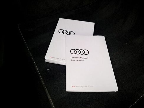 Used 2023 Audi e-tron Premium w/ Convenience Plus Package image 31