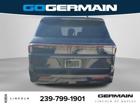 New 2025 Lincoln Navigator L Reserve image 9