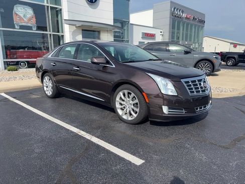 Used 2015 Cadillac XTS Luxury w/ Driver Awareness Package AWD/4WD image 3