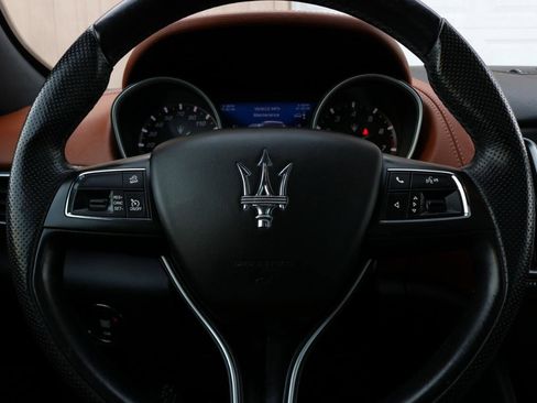 Used 2020 Maserati Levante image 51