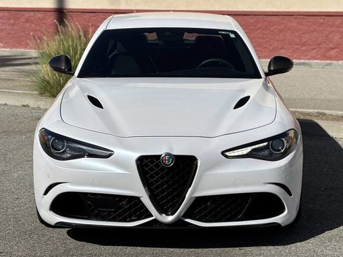 Used 2018 Alfa Romeo Giulia Quadrifoglio w/ Driver Assist Dynamic Package image 2