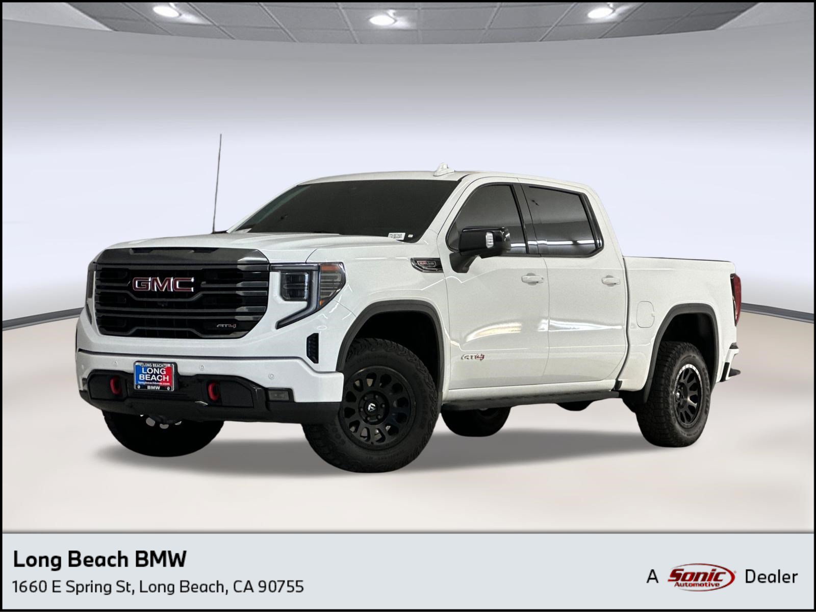 Used 2023 GMC Sierra 1500 AT4 w/ Technology Package AWD/4WD image 1