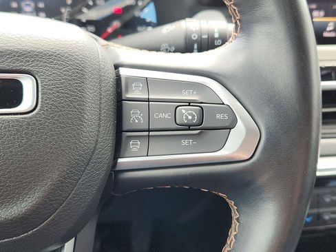 Certified 2022 Jeep Compass Limited image 23