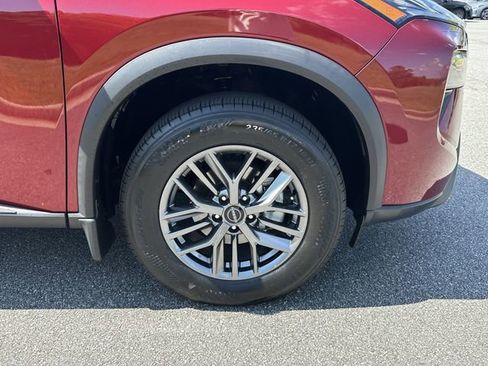Certified 2025 Nissan Rogue S AWD/4WD image 14