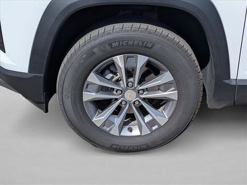 Used 2025 Chevrolet Equinox LT AWD/4WD image 15