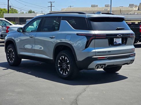 New 2026 Chevrolet Traverse Z71 w/ Enhanced Driving Package AWD/4WD image 4