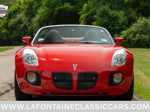 Used 2007 Pontiac Solstice GXP w/ Premium Package RWD image 30